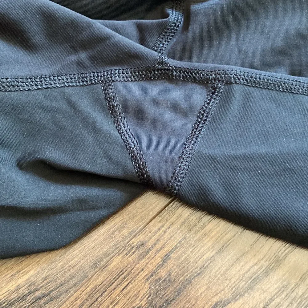 Lululemon Black with Blue accents Leggings - Size 6